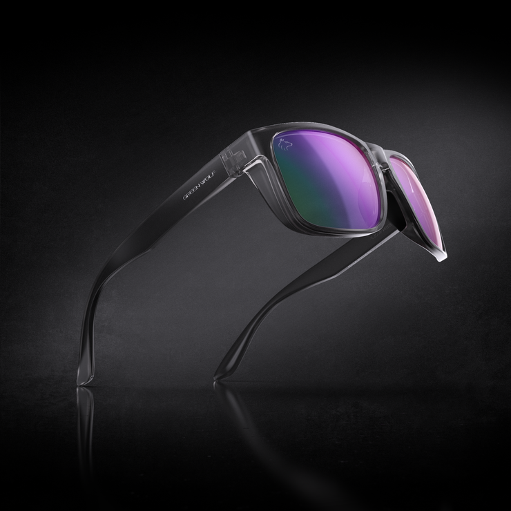 Green Wolf Guardian - Green Smoke