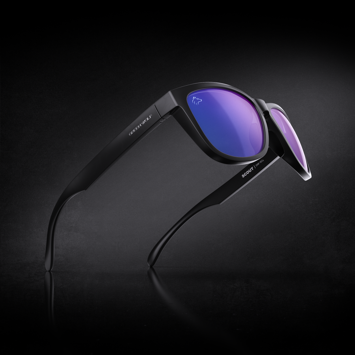 Green Wolf Scout - Black Glacier