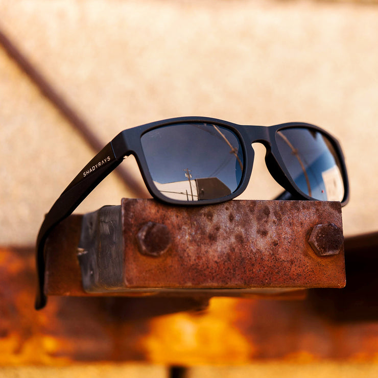 Titan - Blackout Polarized