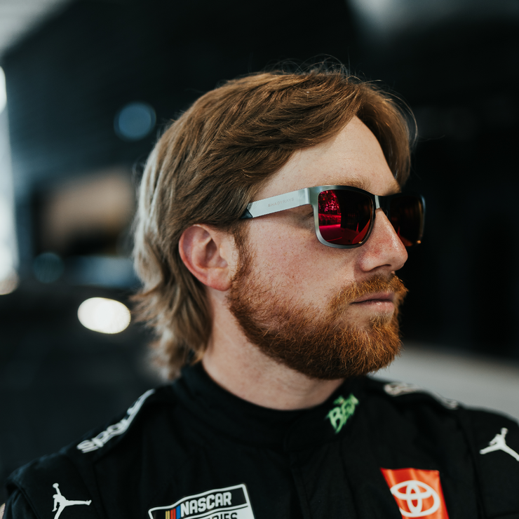 Metal Titan - 23XI Edition Red Polarized