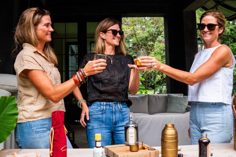 Photo: the three sisters, Pappy & Co, documentary